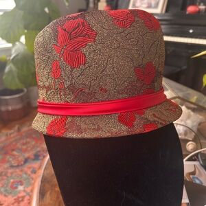 VTG Red/Metallic Gold Floral Cloche with Satin Band